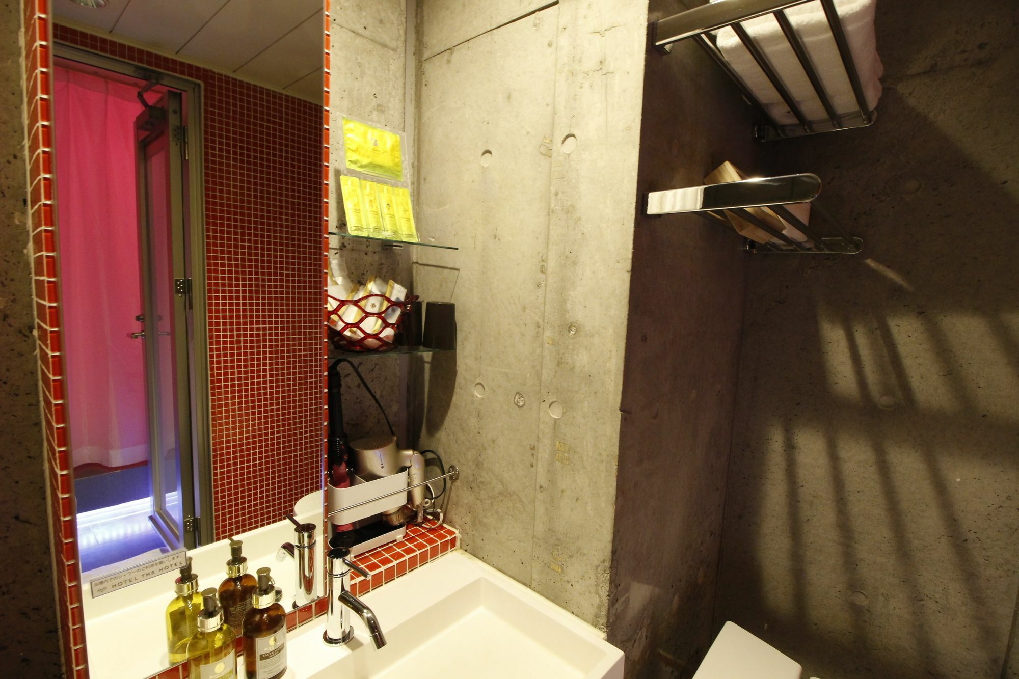 Hotel The Hotel Shinjuku (Adults Only) Tokio Buitenkant foto